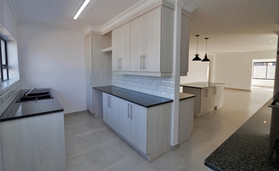 3 Bedroom Property for Sale in Stilbaai Wes Western Cape
